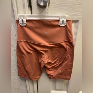 Lululemon salmon pink shorts 6